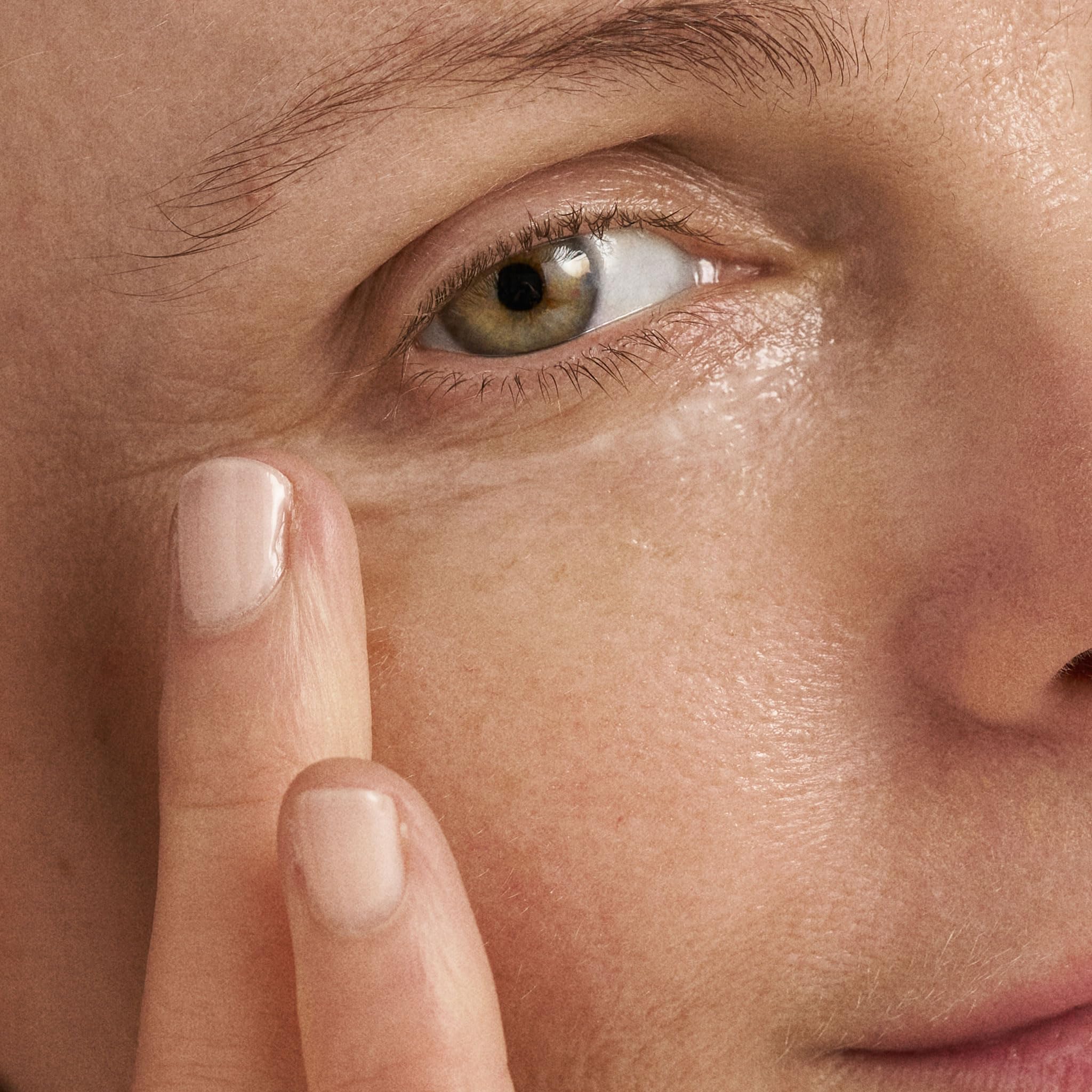 Dermalogica ingredient label showing retinol, peptides and vitamin C benefits