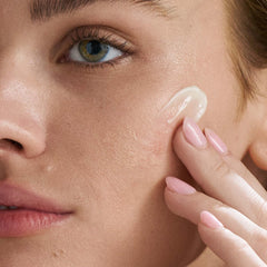 Dermalogica oil droplets from formula illustrating antioxidant-rich nourishment