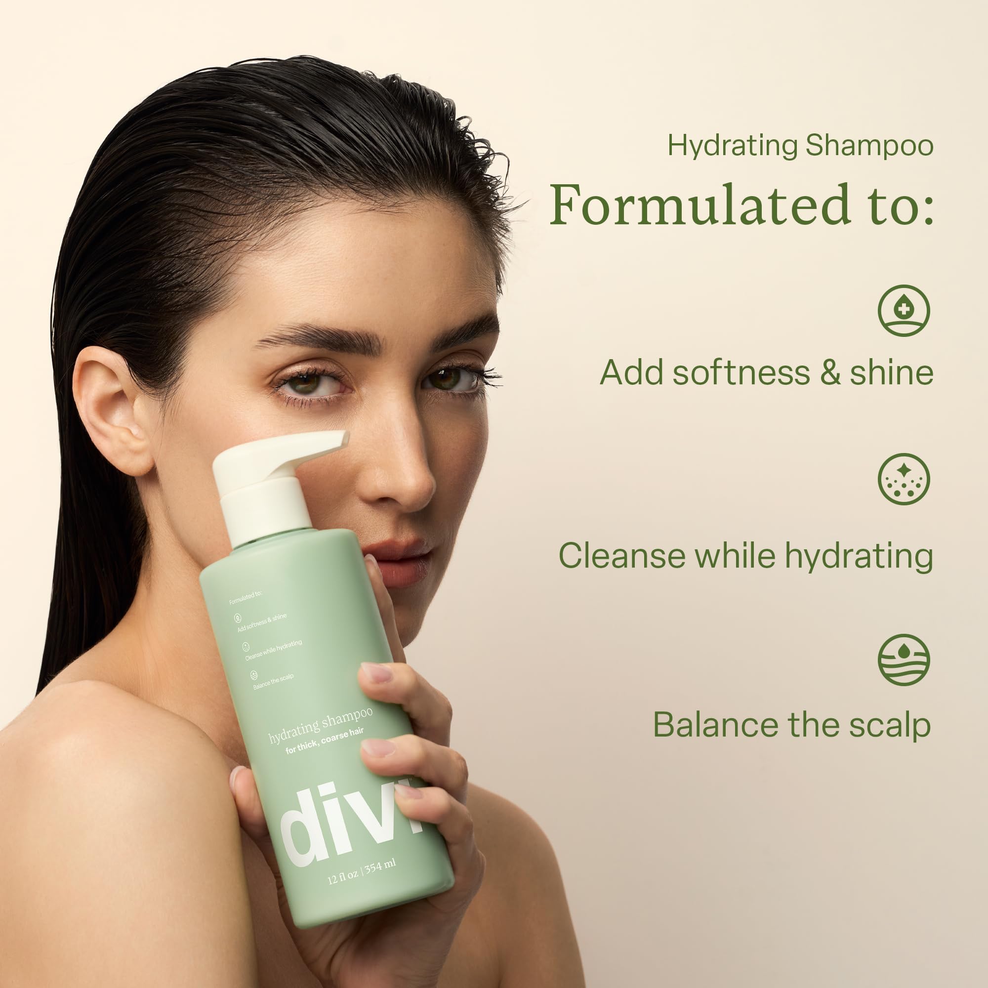 Divi bottle label closeup highlighting hydrating ingredients and plant-based benefits