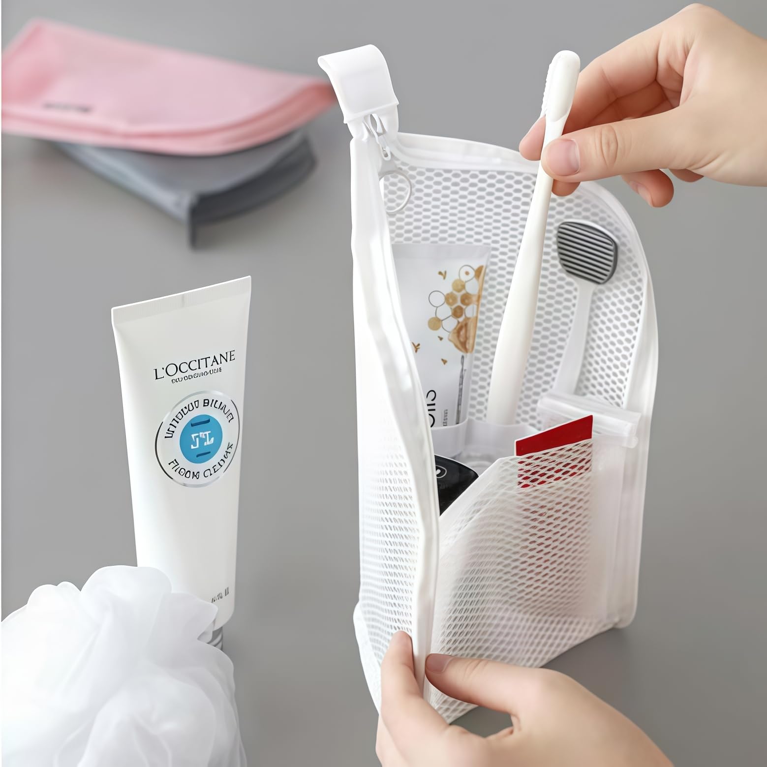 DomesticEdge interior with elastic loops and dividers keeping bottles secure benefit