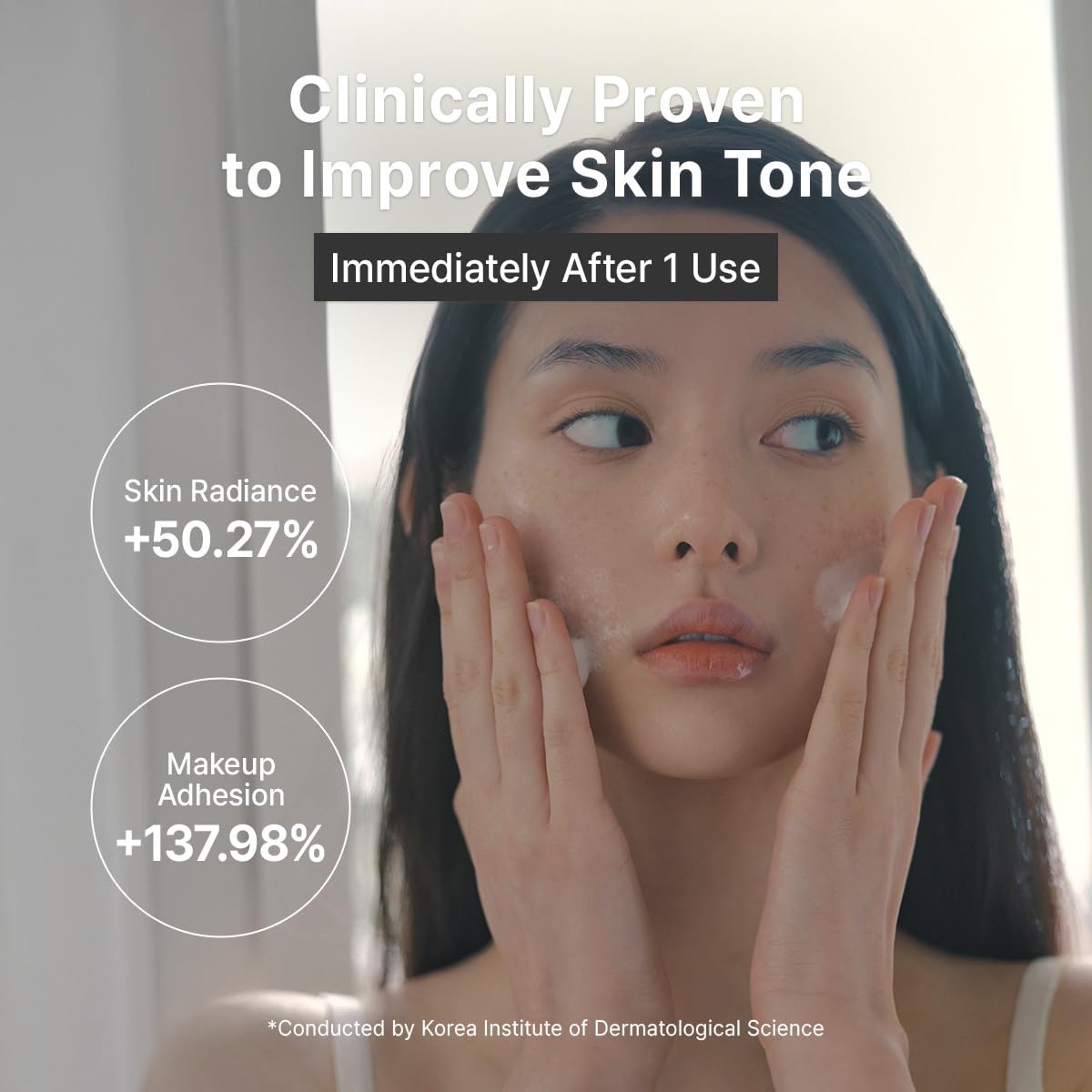 Dr.Althea foam transforming to water demonstrating fast absorption advantage