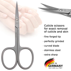 Drei Schwerter blade close-up highlighting sharp edge and durable stainless steel benefit
