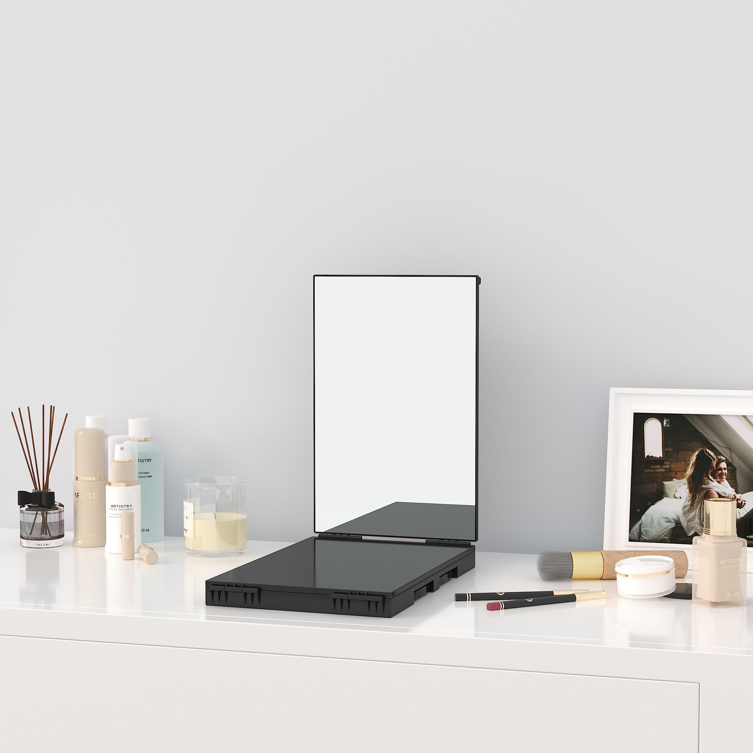 Dripex used for makeup application showing even lighting and clarity
