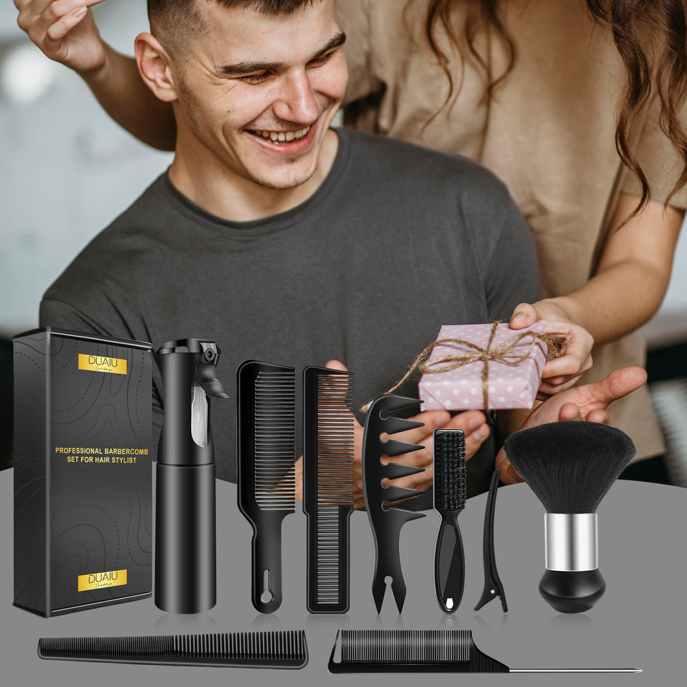 DUAIU comb held in hand to show scale and easy handling during cuts