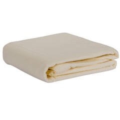EarthLite fitted sheet fitted on table highlighting 360° elastic and secure fit benefit