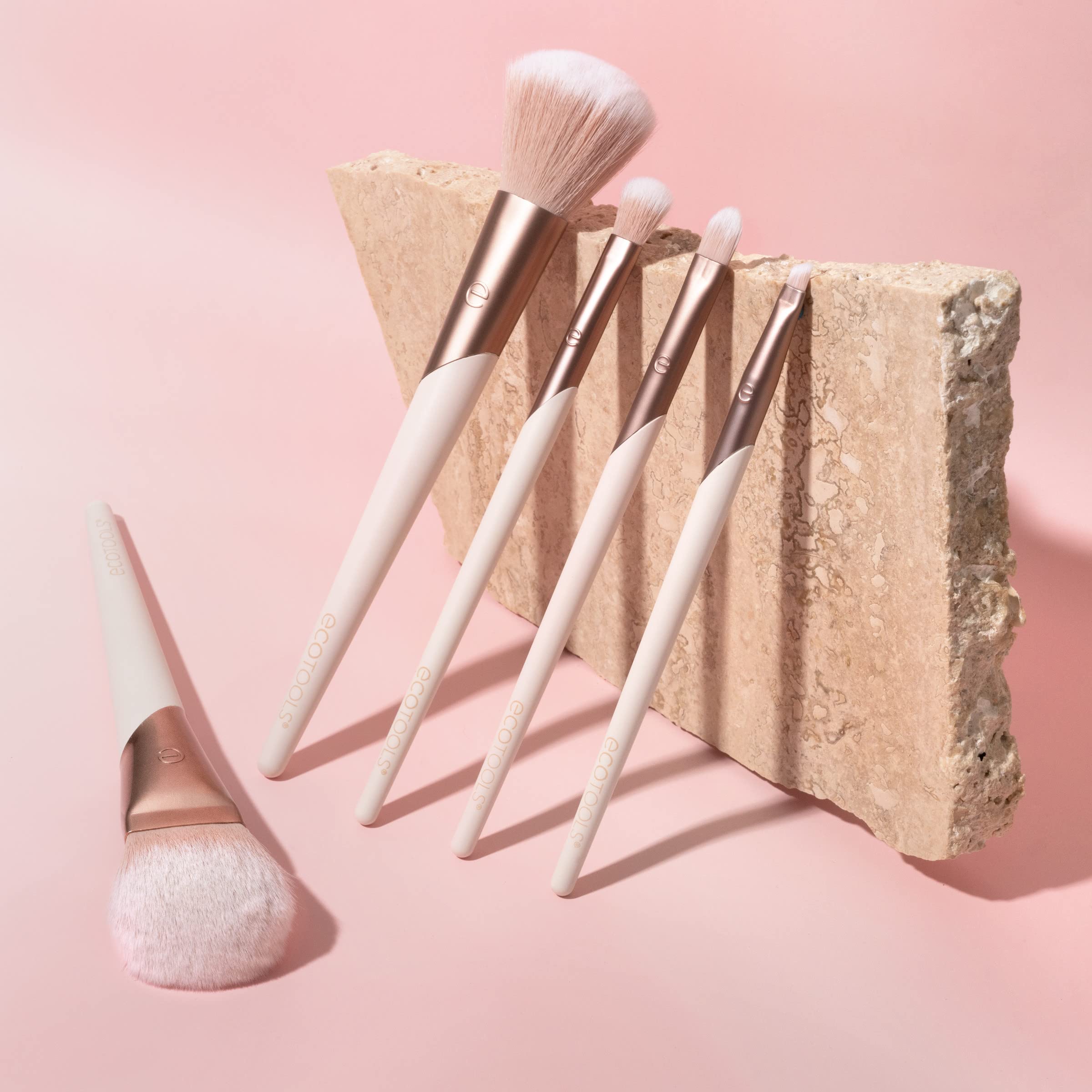 EcoTools angled liner brush creating a crisp gel liner stroke for definition