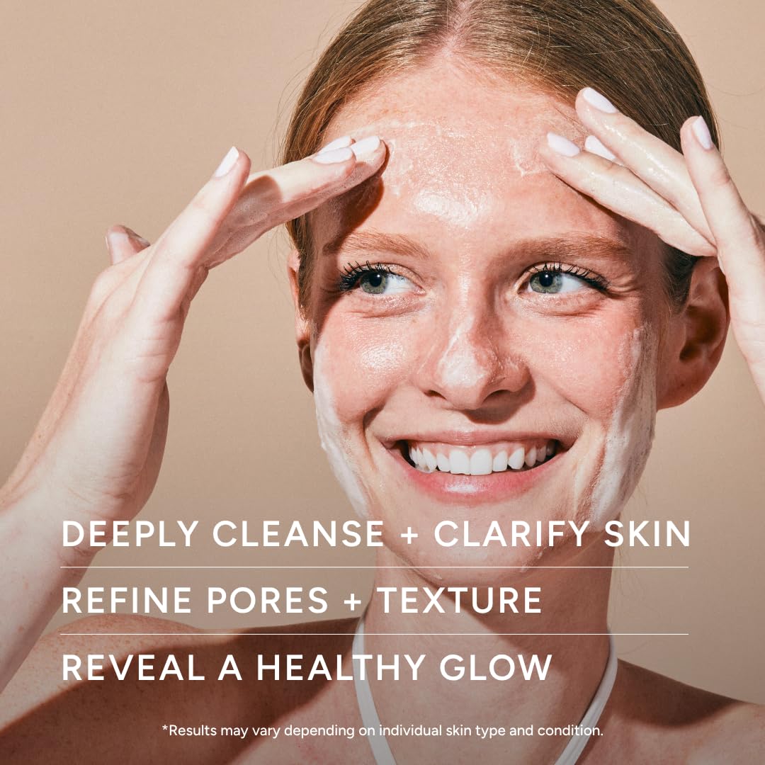 Eight Saints clay gel on spoon highlighting purifying clay action