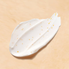 Elizabeth Arden close-up cream texture showing rich hydration benefit