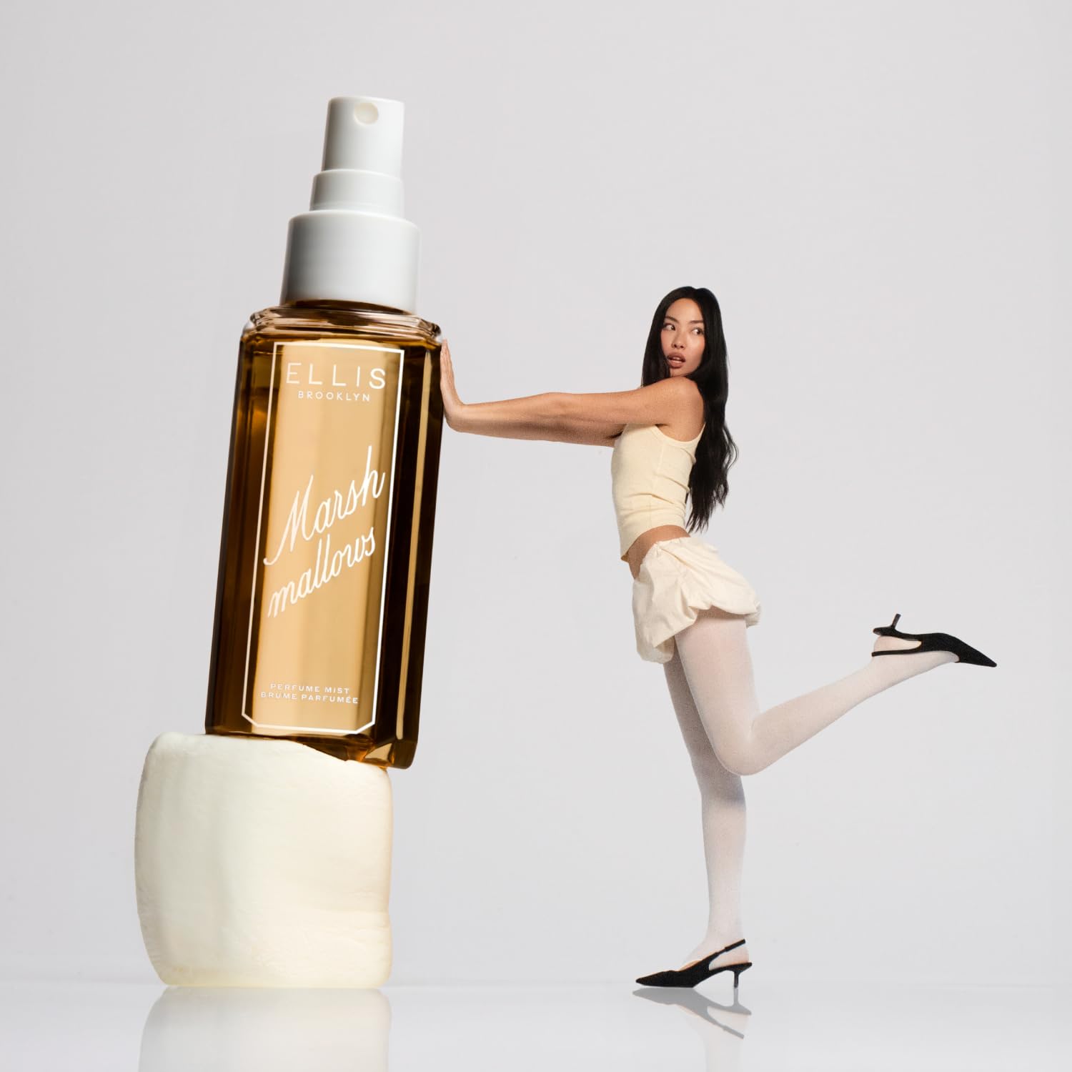 Ellis Brooklyn close-up label highlighting fragrance name and chic design benefit