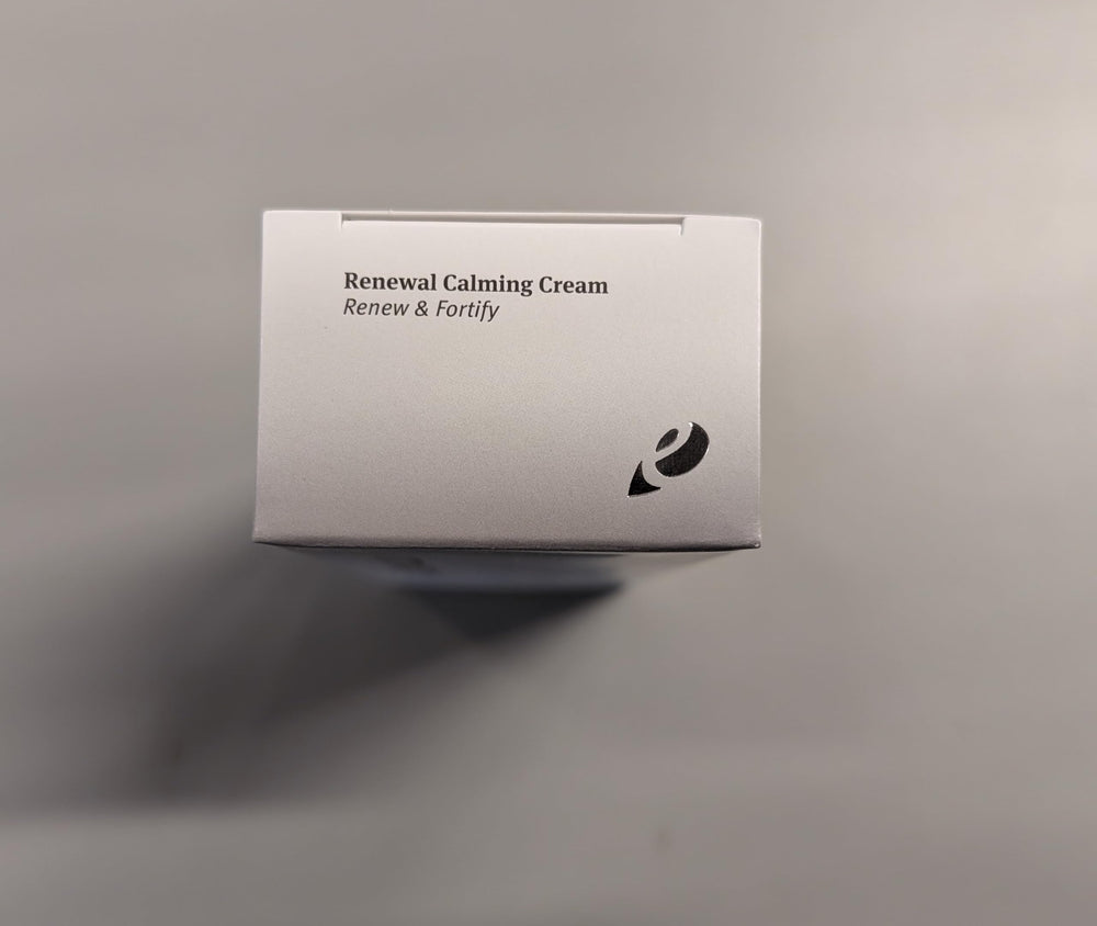 Colloidal oatmeal ingredient close-up highlighting Epionce calming benefits