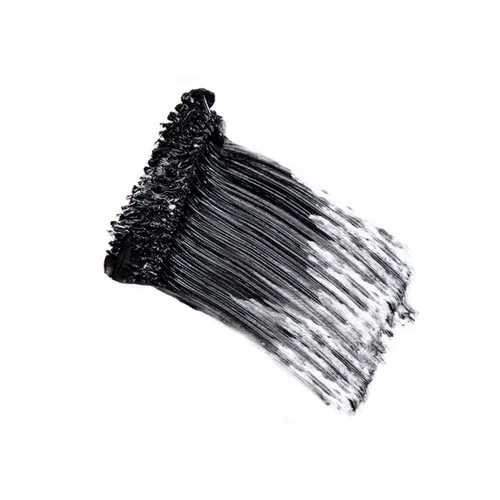 Ere Perez wand close-up displaying bristle shape and precision for defined lashes