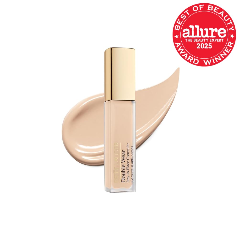 Estée Lauder 3D sculpting wand close-up highlighting applicator design benefit