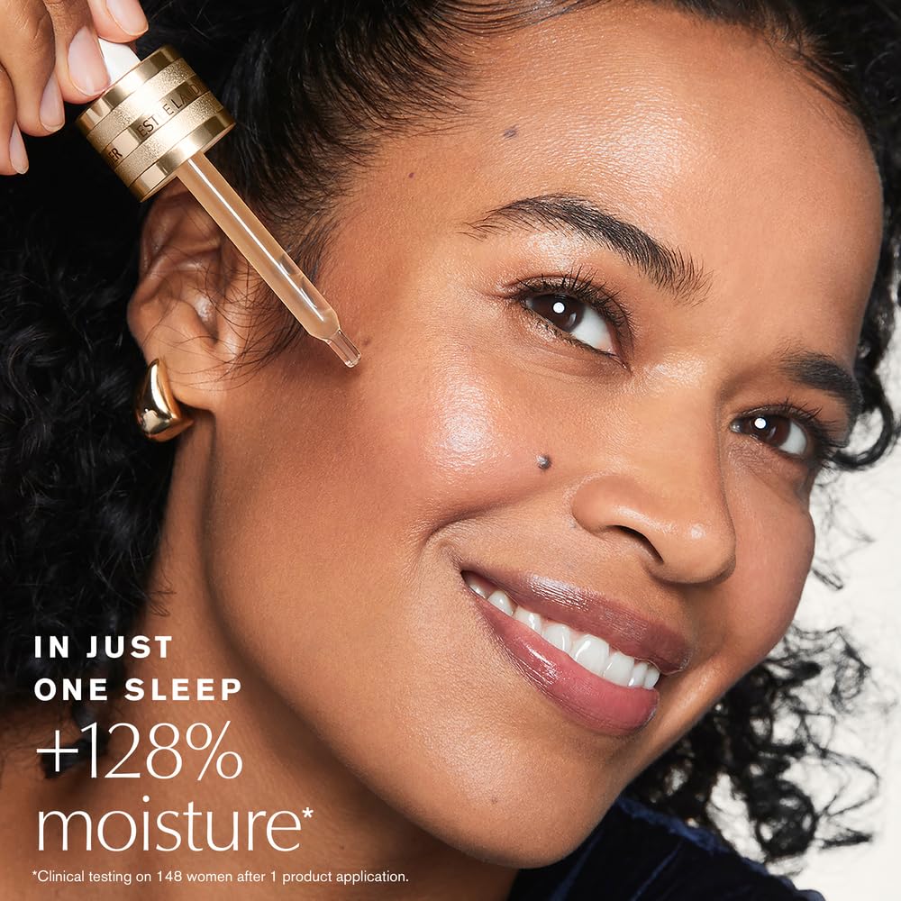 Estée Lauder pump detail highlighting precise dispensing and easy use