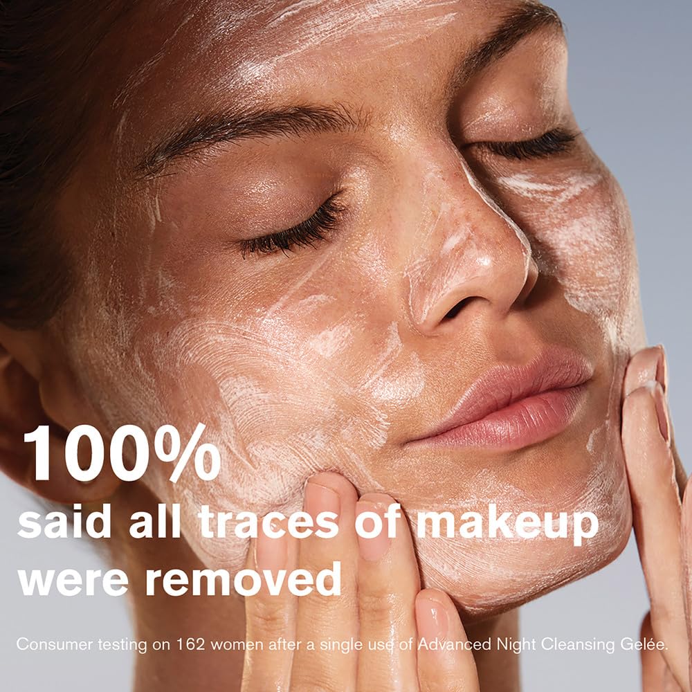 Estée Lauder pump dispensing gel texture that transforms to foam for gentle cleansing
