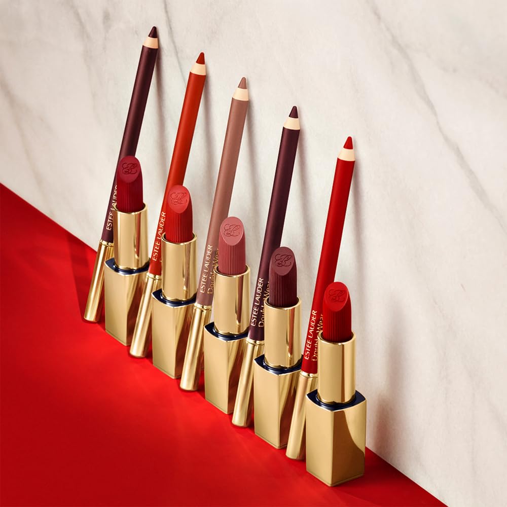 Estée Lauder lip liner applied on model lips showing color payoff and long-lasting benefit