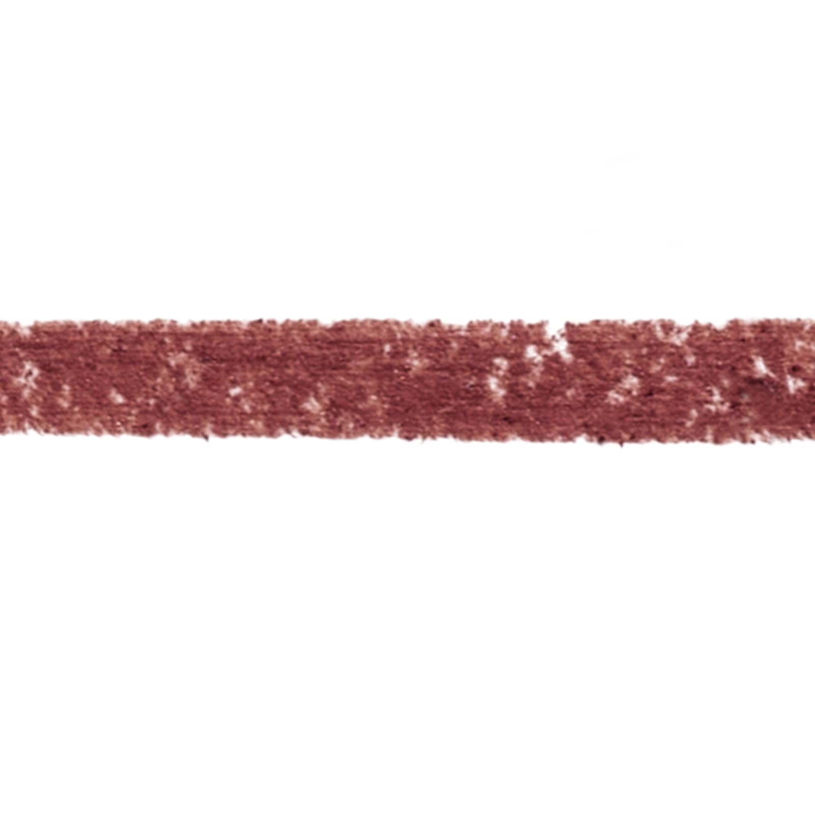 Estée Lauder lip liner tip close-up showing creamy texture and precise application benefit