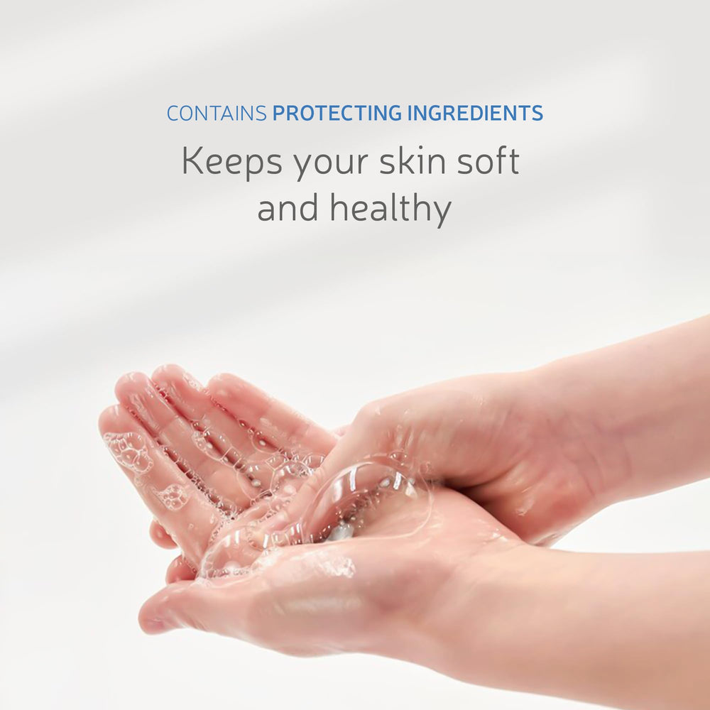 EZPULL Eversoft refill next to a hand for scale showing compact 800 ml size and refill capacity
