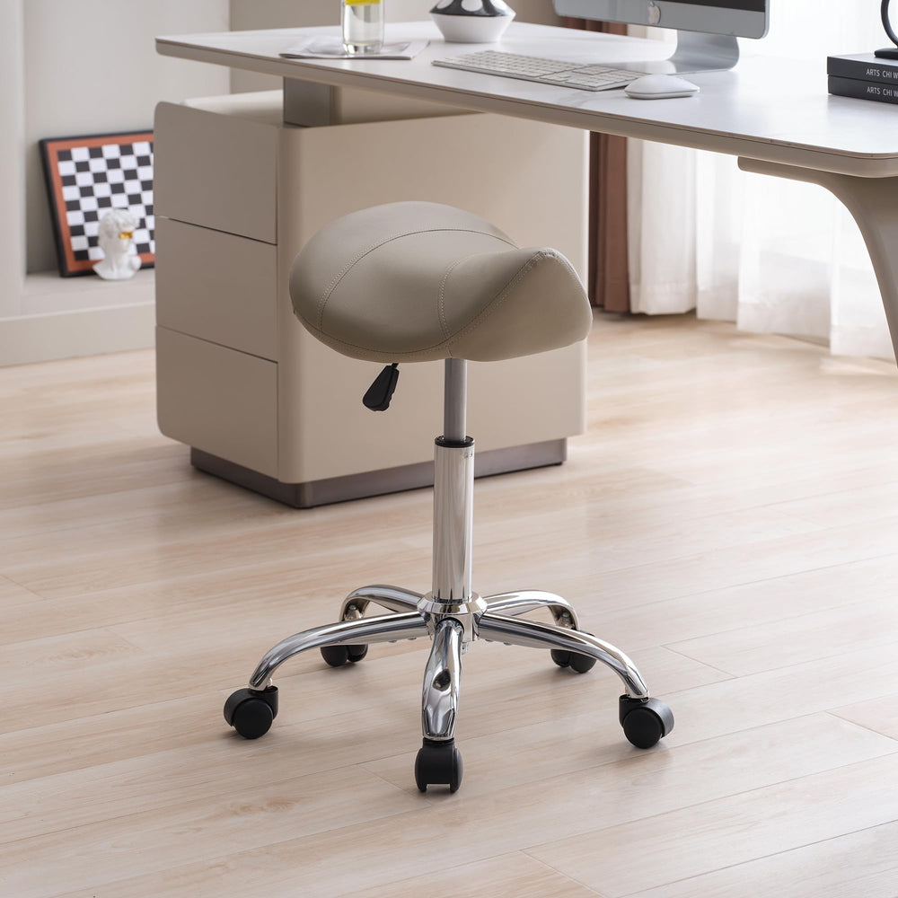 FIRAVOE front view showing comfortable saddle seat and modern look