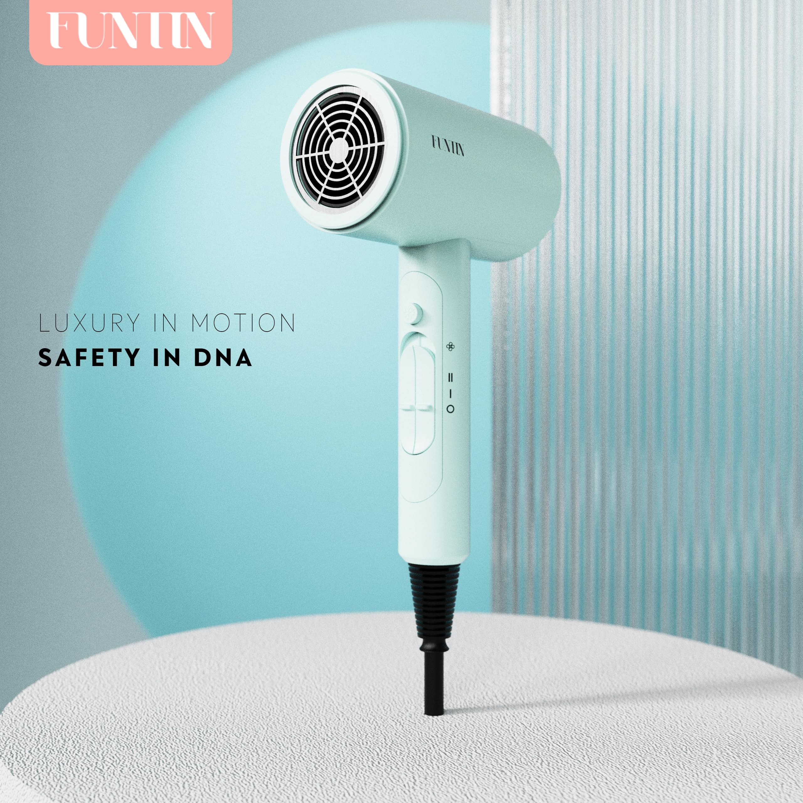 FUNTIN styling brush close-up showing bristle design for shaping and lift during blowouts