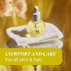 Fur oil texture spreading on skin demonstrating fast-absorbing non-greasy hydration