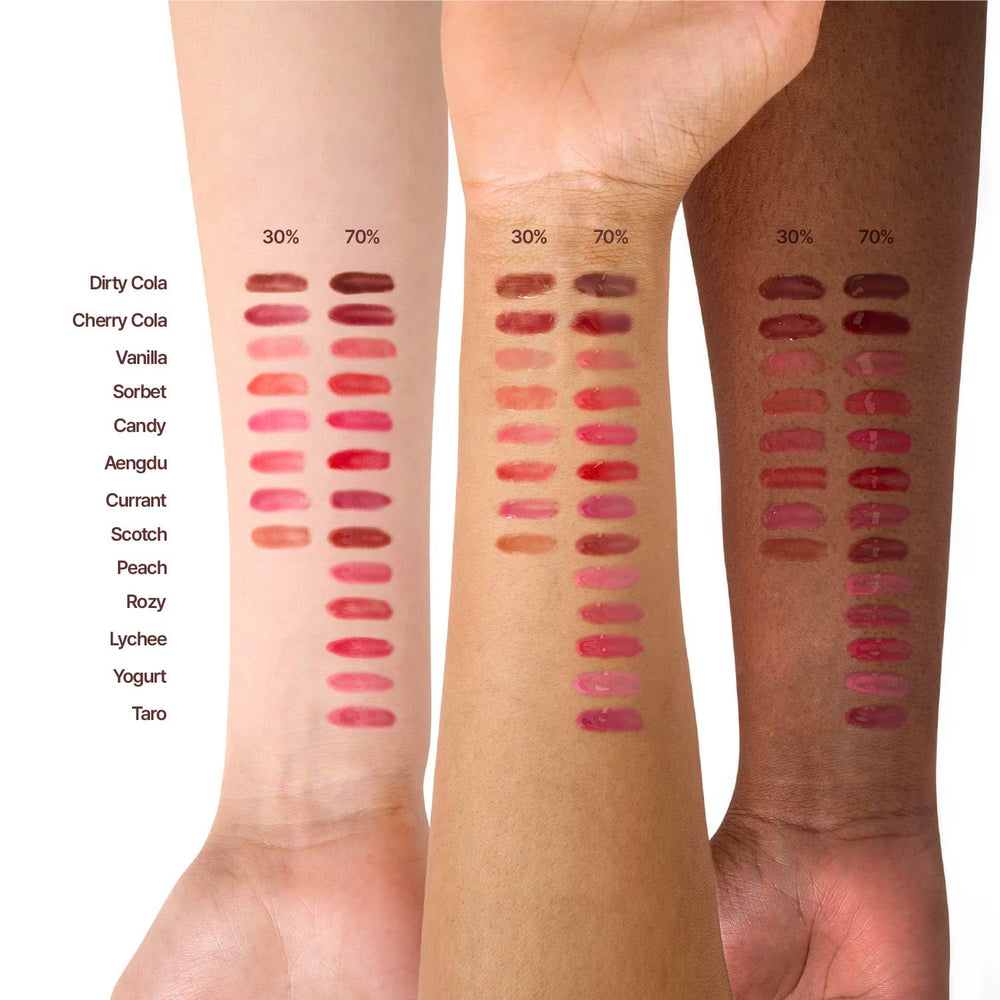 fwee gloss applied on lips for a hydrated plump look and luminous shine