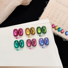 GAOY in-use photo of hand showing finished cat-eye manicure benefit
