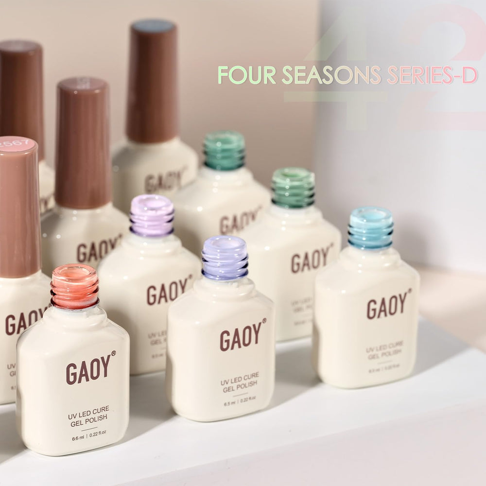 GAOY size comparison in hand showing 6.5ml bottles are compact and travel-friendly