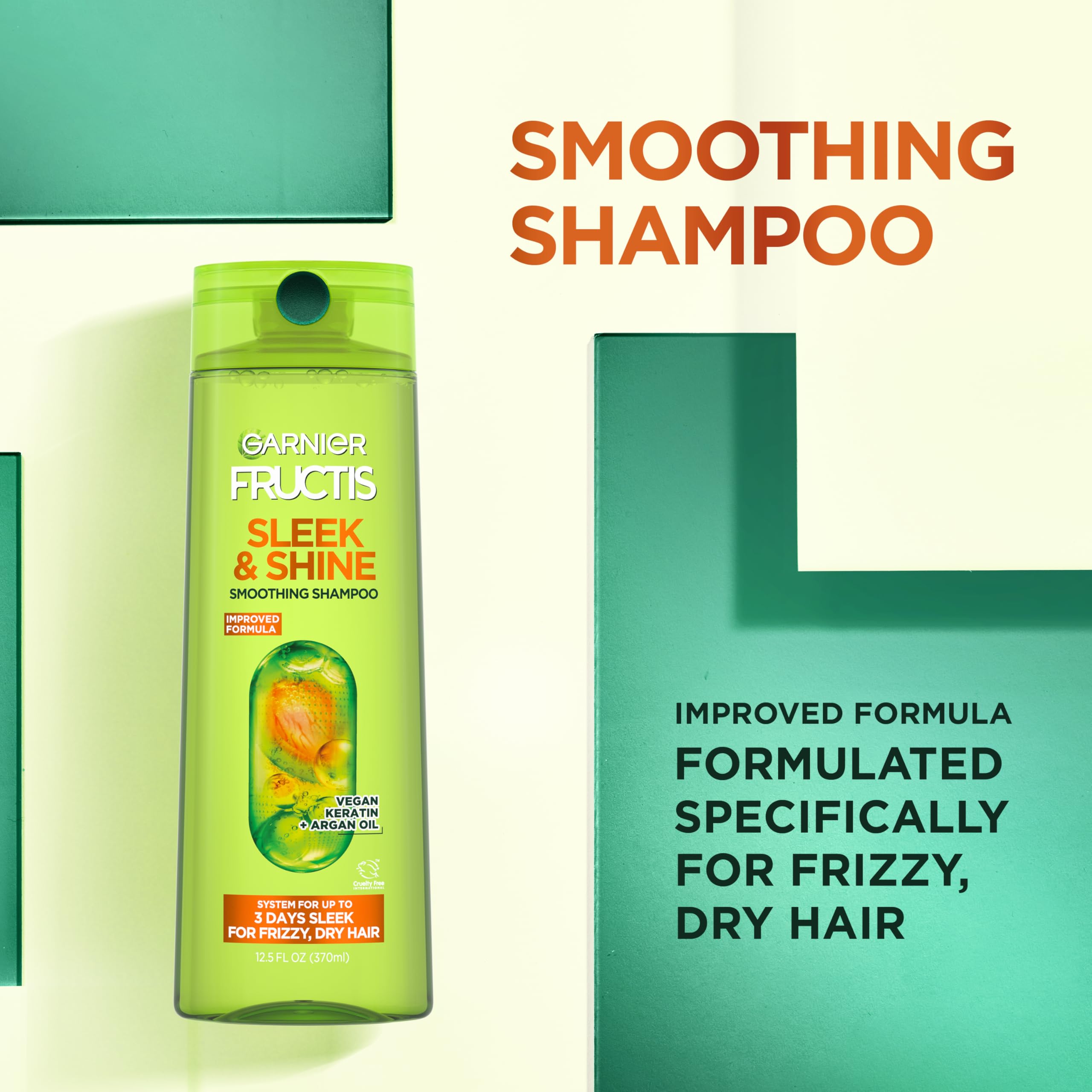 Garnier argan oil pouring to show nourishing ingredient and shine boost