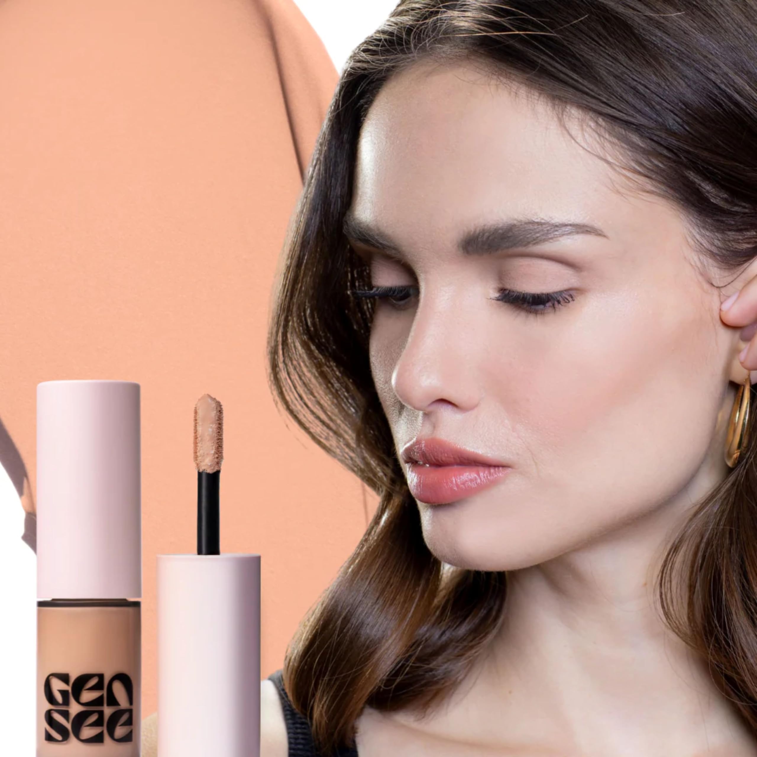 Gen See liquid eyeshadow wand open displaying applicator for precise placement benefit