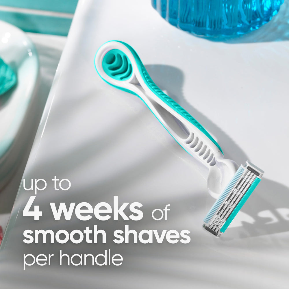 Gillette Venus Lubrastrip detail promoting extra glide and skin comfort