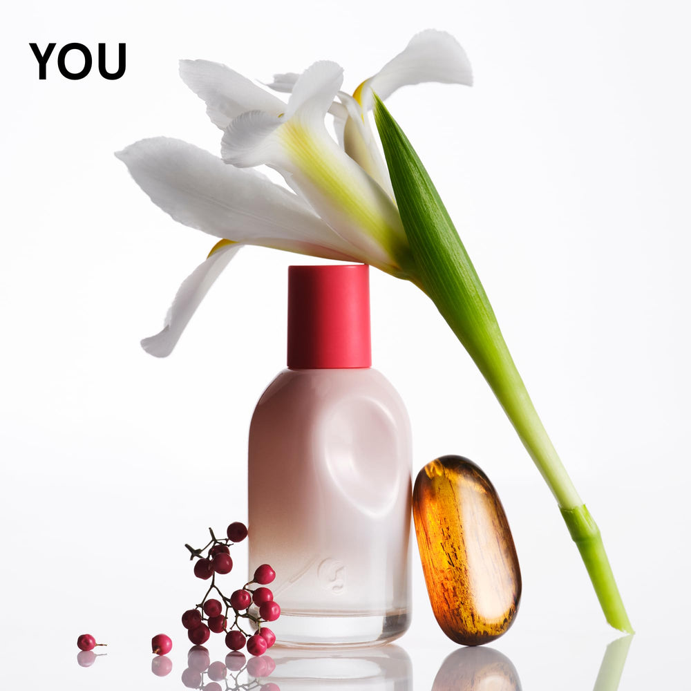 Glossier label and ingredient details emphasize transparency and scent notes benefit