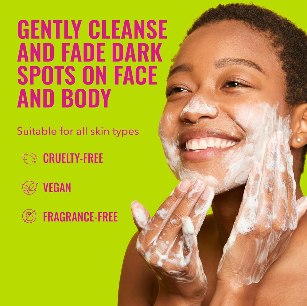 Good Molecules creamy lather close-up illustrating gentle cleansing
