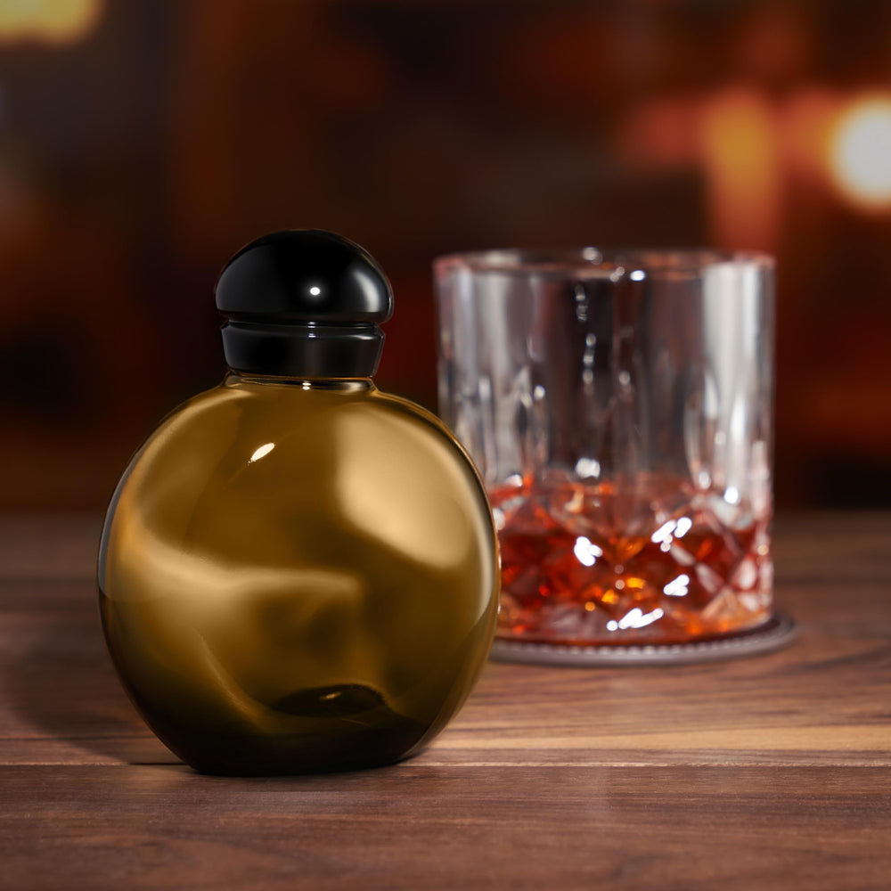 Halston Z-14 bottle label and cap detail showing designer presentation