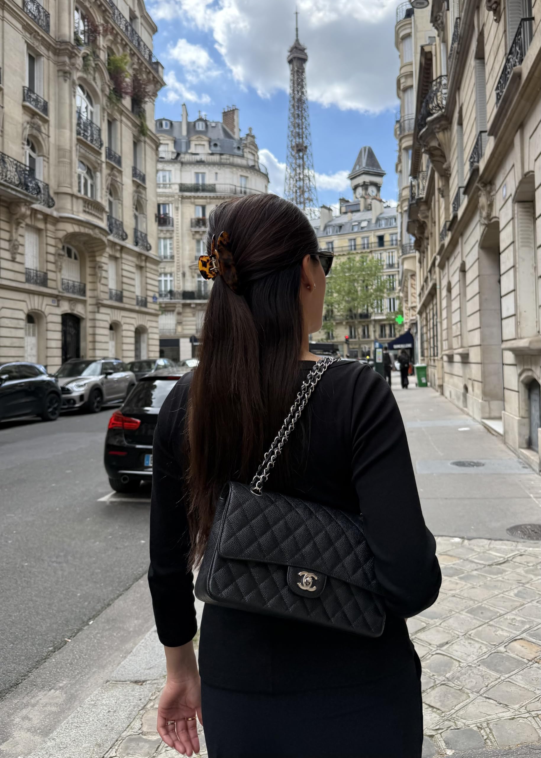 Hana Mia clip worn in hair side profile offering comfortable secure hold