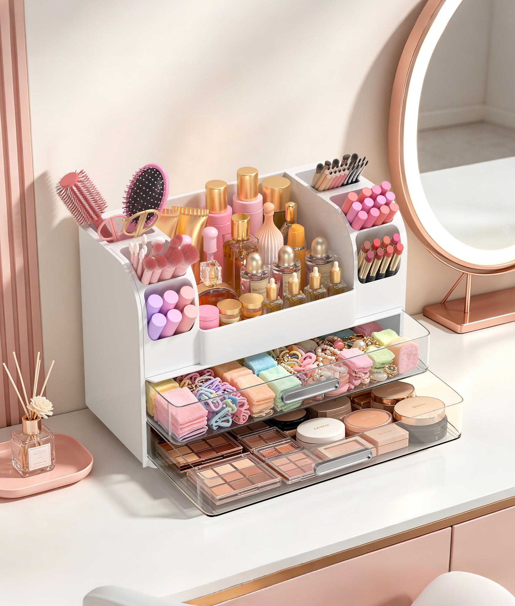 Hanyi organizer beside a standard perfume bottle illustrating compact size