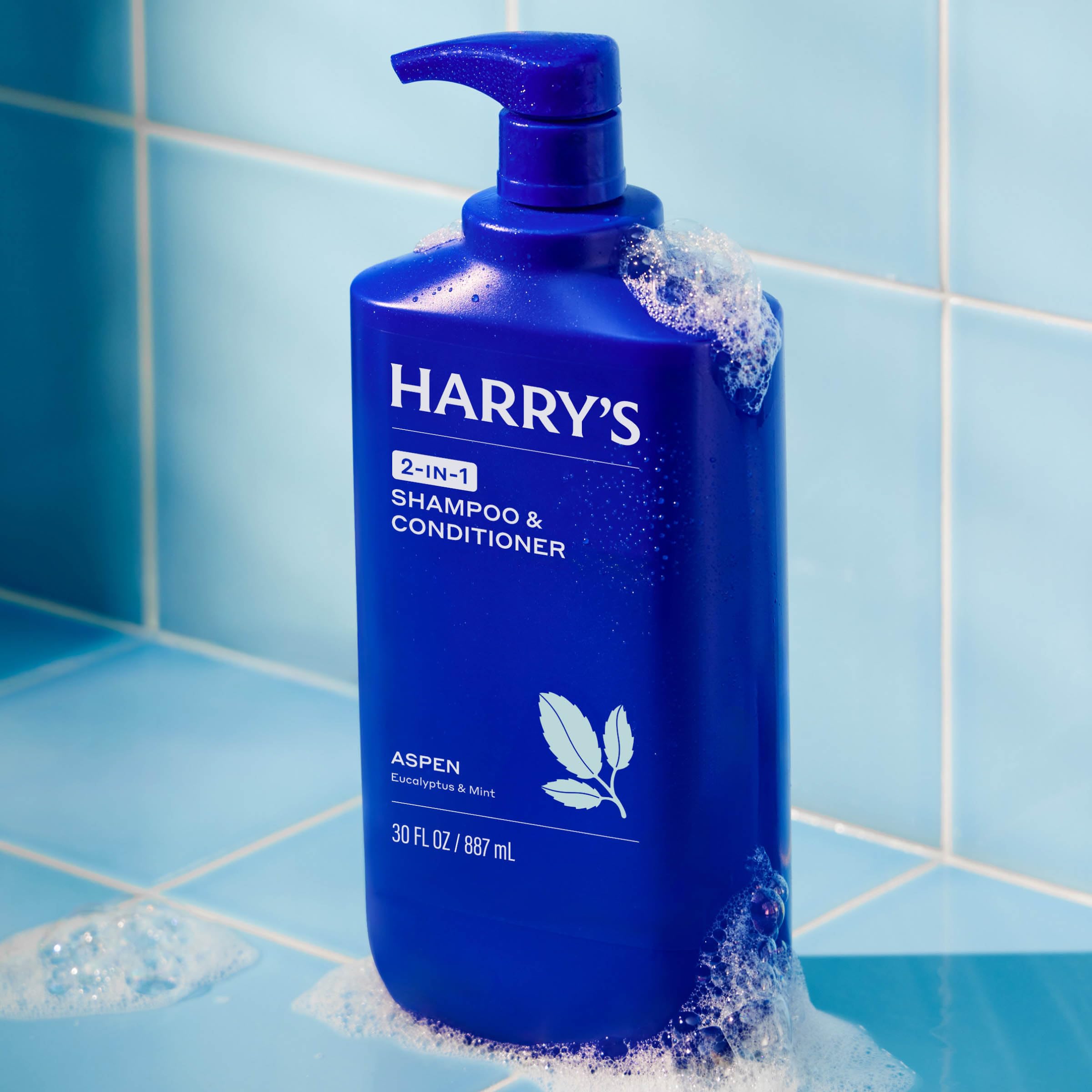 Harry's pump dispensing creamy texture to show conditioning consistency