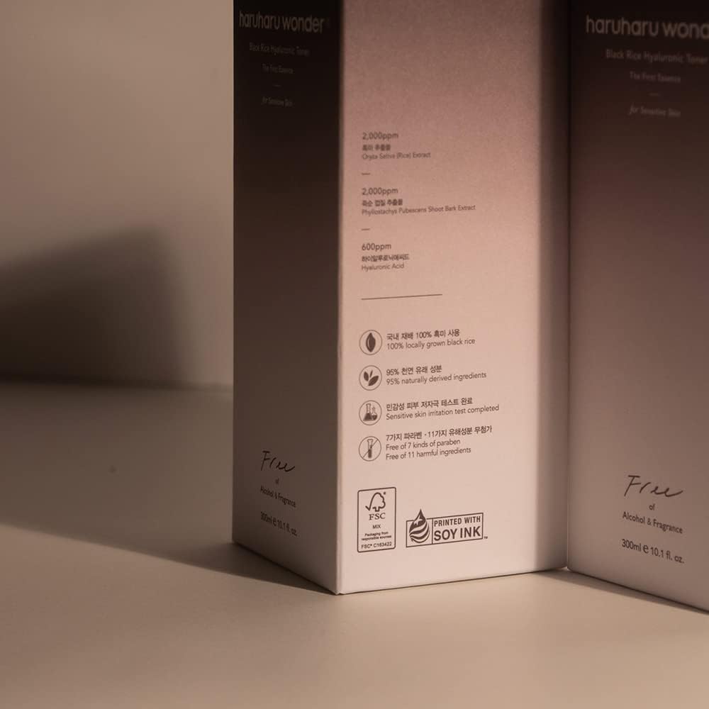 HARUHARU clear toner texture pouring to show lightweight hydrating benefit