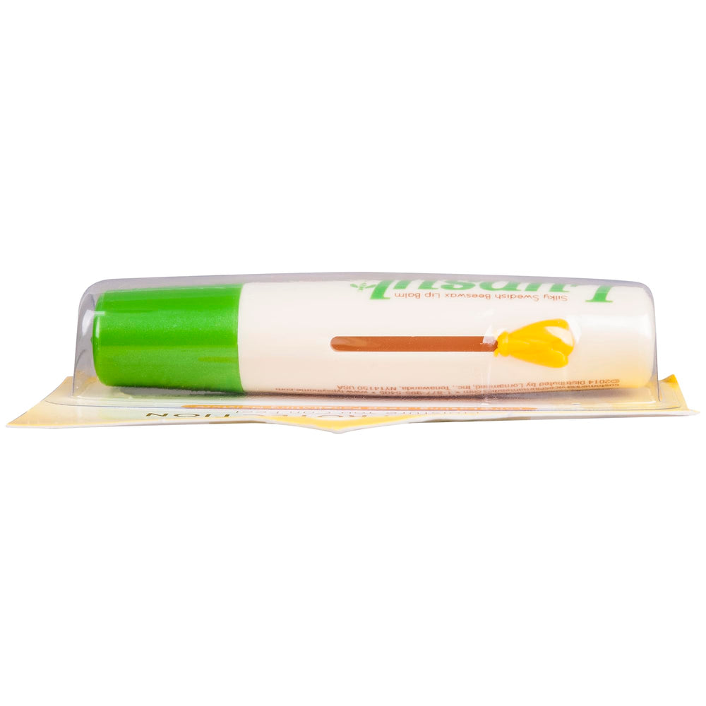 HATOLDLIY Lypsyl applied outdoors demonstrating cooling mint relief and wind protection