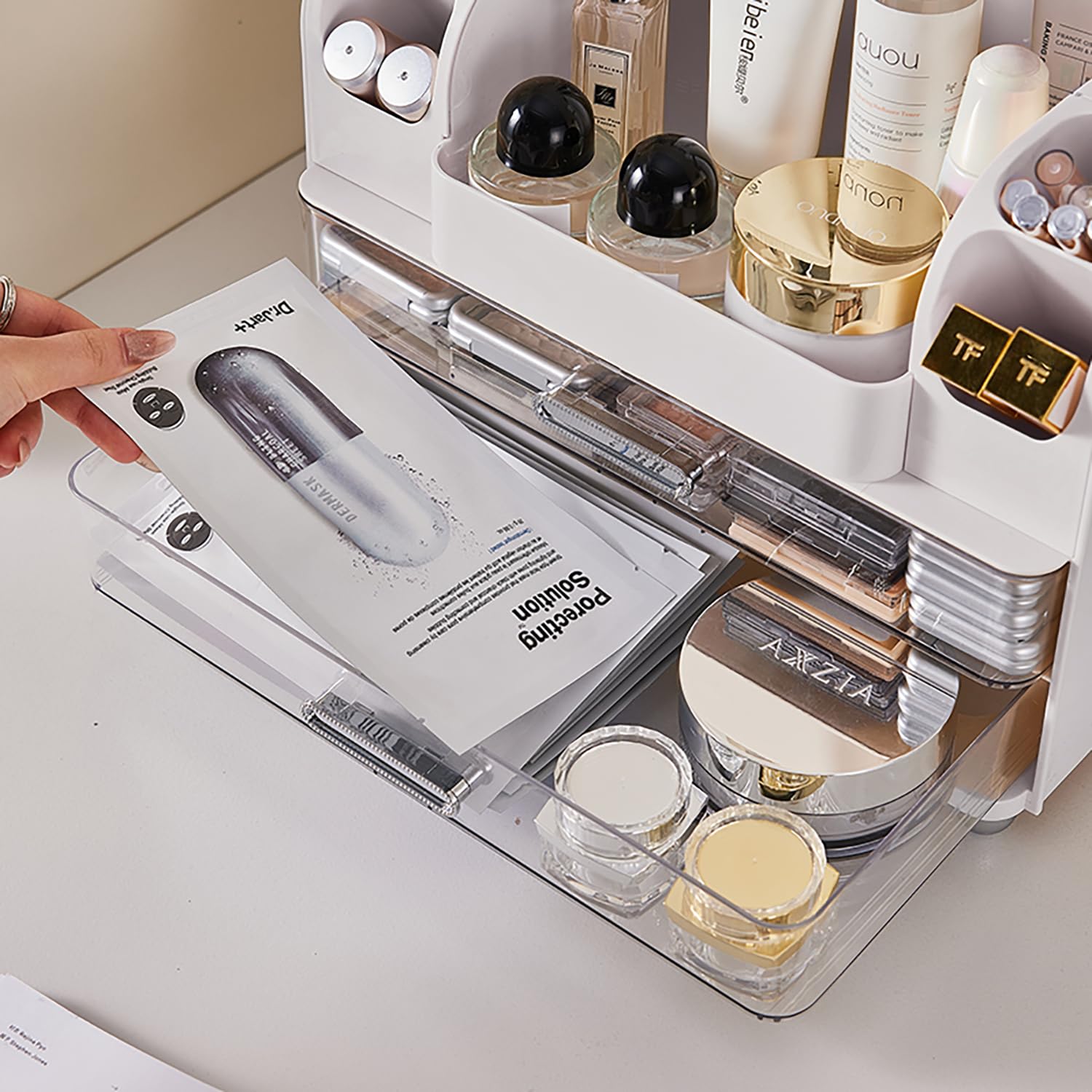 Heaime compartment layout holding lipsticks and brushes for easy reach