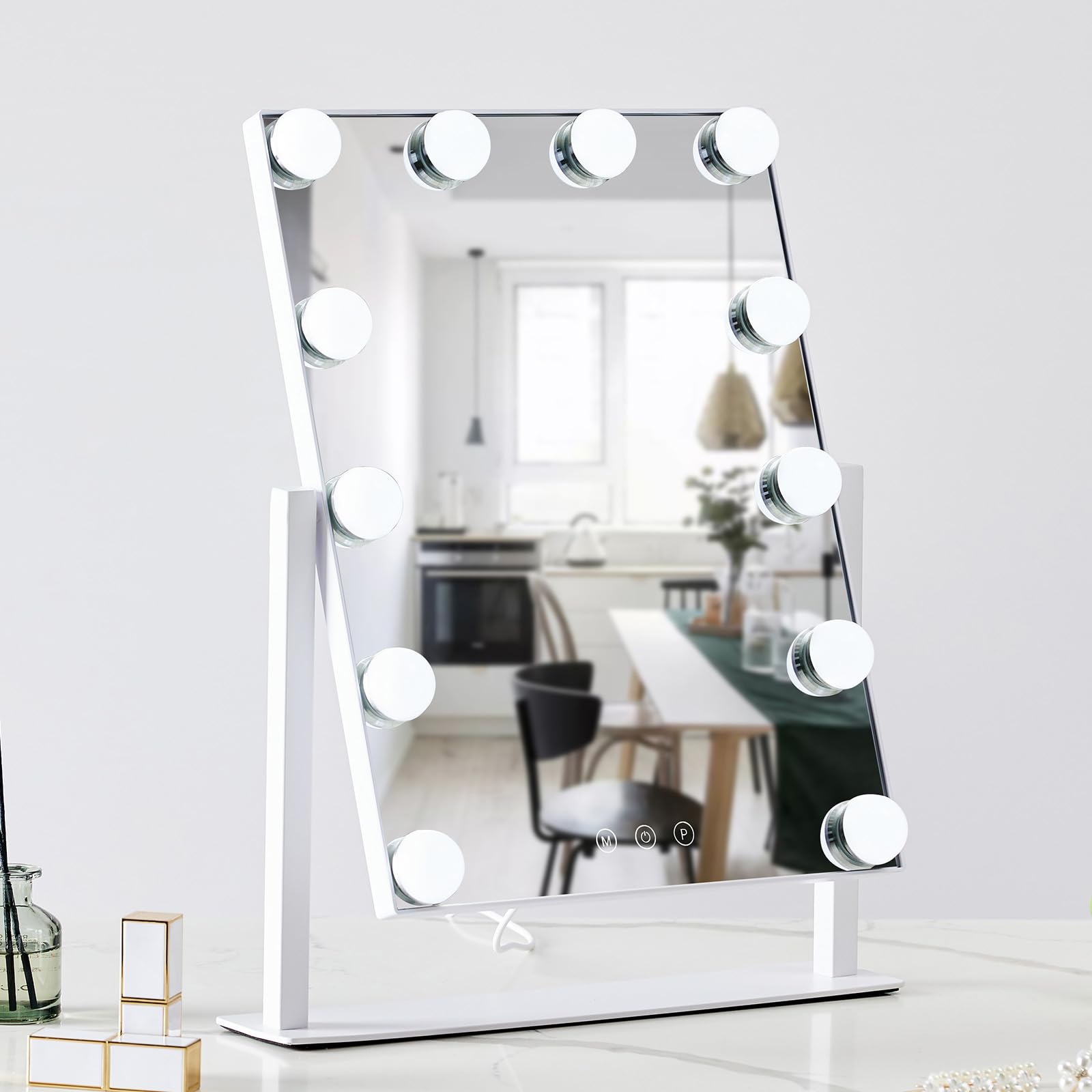 HIEEY detachable 5X magnifier close-up enabling precision makeup benefit