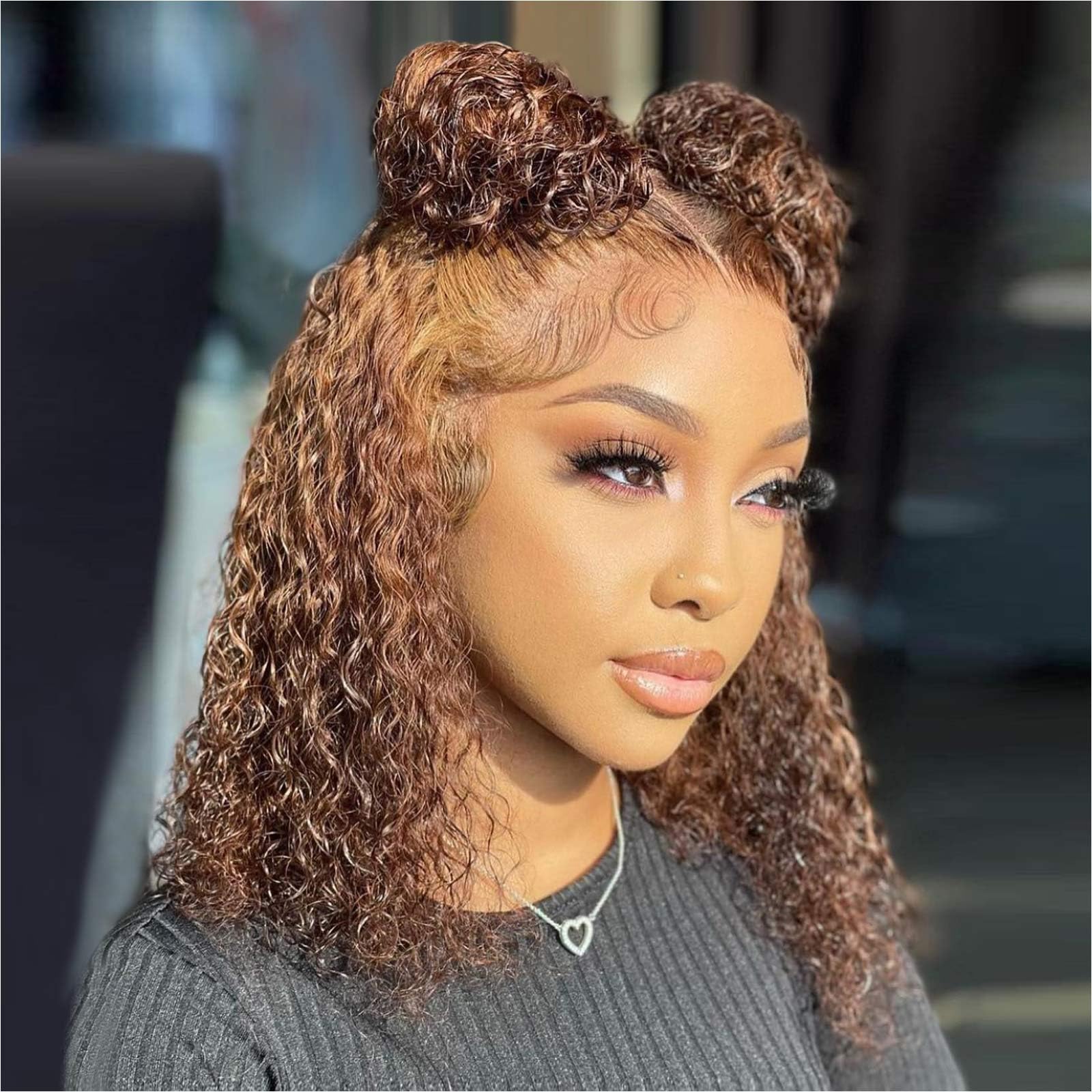 HIRIREMY front view curly bob showing realistic hairline and honey blonde ombre benefit natural look
