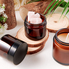 hoa kinh close-up of lid and inner liner demonstrating leak resistance