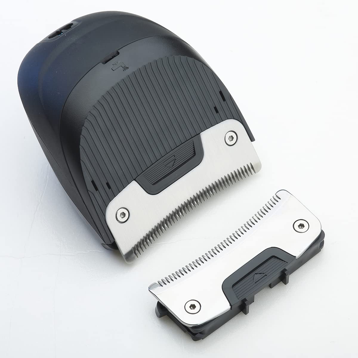 HONTEC close-up of blade teeth highlighting sharpness and smoother trims