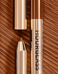HOURGLASS close-up of Solstice mechanical tip for precise application benefit control