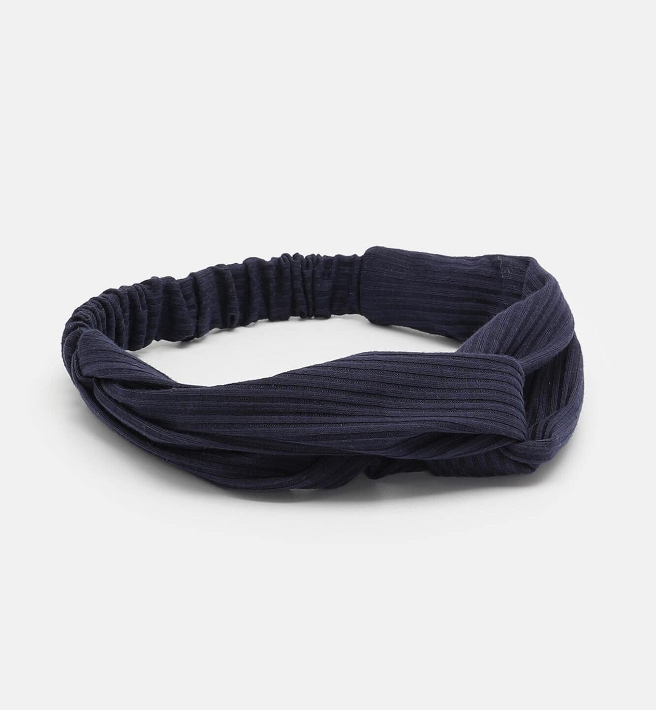 Huachi knotted center close-up showing neat knot detail and vintage style