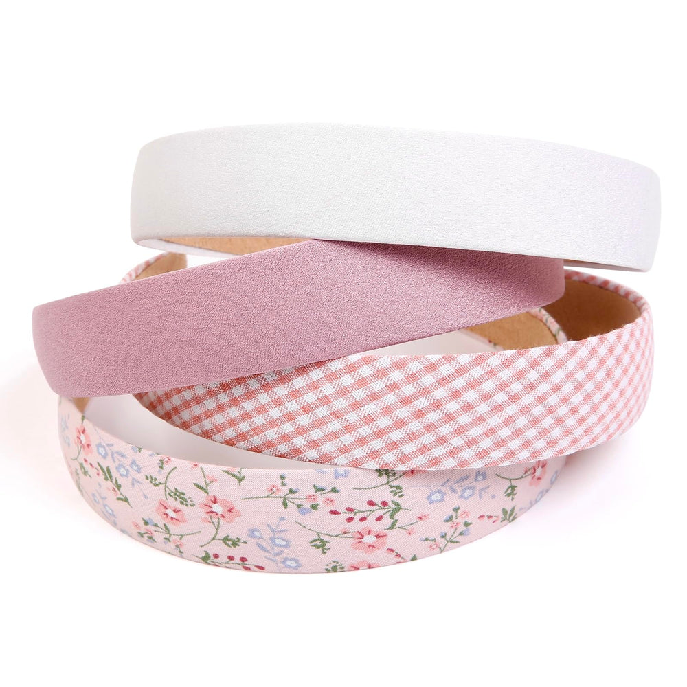 Huachi headbands packed in travel pouch showing wrinkle-free storage benefit