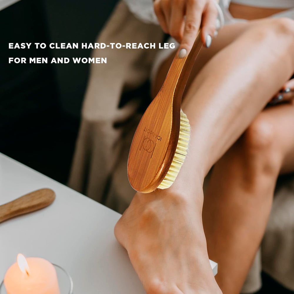 ICANdOIT wet bristles with lather, distributes body wash evenly