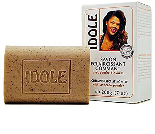 Idole close-up of avocado seed powder texture highlighting gentle exfoliation
