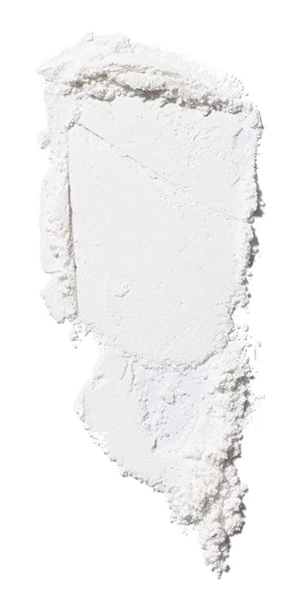 ILIA close-up of powder texture revealing ultra-fine particles that blur pores and reduce shine