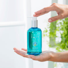 Inis gel texture close-up showing smooth lather and gentle moisturizing feel